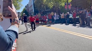 Thanks to Roxy Pinson for sharing this video 📹 of the Braves parade. #Bravesfans | Atlanta Braves Chop Live