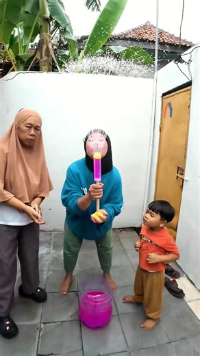 Semprotan air curr⁉️