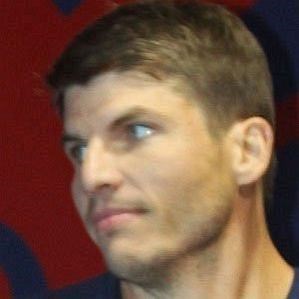 Kyle Korver Wife 2026: Dating History & Exes - CelebsCouples