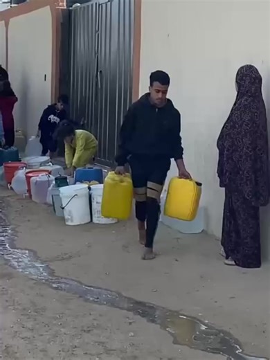 Borders in Gaza closed and fuel prices skyrocketed meaning that water trucks will cost more to operate. Gaza is again paying the price of the greed of others. Please support us in ensuring that water isn’t stopped from camps. The Translating Falasteen (@translating_falasteen) x The Sameer Project team distributed 36,000 liters on each of the 6th & 7th of Feb to the following areas … 6th of February Khan Younis: • al-Nour Camp – 5000 liters • Gaza Camp – 5000 liters Deir al-Balah: • al-Wafaa Camp