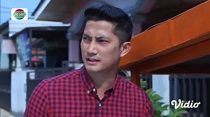 107K views · 5K reactions | Klik https://bit.ly/3bWZTUt untuk nonton video selengkapnya diVidio.com Gawat!! Mala hampir terjatuh.. Untung ada pahlawan kita satu ini Ilham! Mala sampe bengong gitu ngeliatin Ilham... Saksikan Mega Series #Panggilan, setiap hari pukul 18.00 WIB di Indosiar bersama Radja Nasution, Gita Sinaga, Habibi Hood, Lian Firman, Voke Victoria, Basmalah Gralind. | Indosiar | Facebook