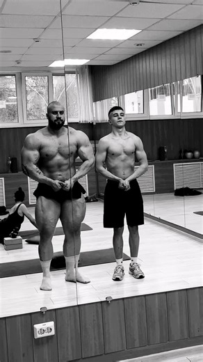 Bodybuilding vs Powerlifting: Choosing Your Sport