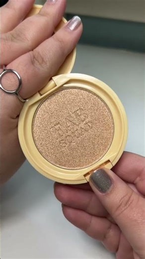 ✨Da Lish Cosmetics Highlighter - Sunrise✨ #shorts #beauty #makeup #cosmetics #beautyproducts