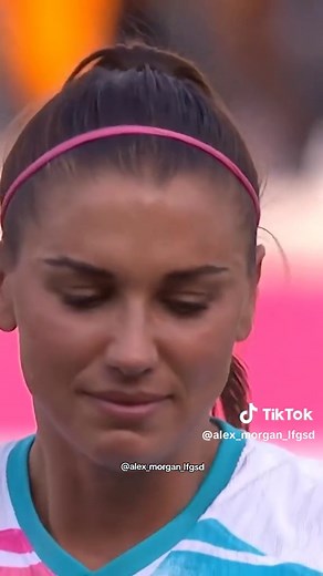 Thank you! Thank you! Thank you for everything Alex Morgan, my favorite forever ❤️ #alexmorgan #alexmorganedit #alexmorgan13 #fyp #viral #foryoupage #soccergirl #soccer #uswnt #nwsl #sandiegowavefc #AM13 @Alex Morgan @sandiegowavefc