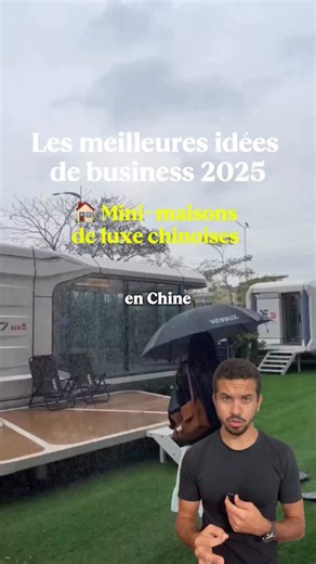 Vous en pensez quoi ? En Chine, ils fabriquent des mini-maisons complètes pour 15 000$. Chambre, cuisine, salle de bain, terrasse. Tout équipé, même les rideaux électriques. Elles sont vendues chez Walmart aux États-Unis. Livrées partout dans le monde. Credits: @303_industries_panda | Boring Business