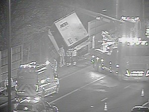 Dramatic image shows severity of M6 crash which closed motorway