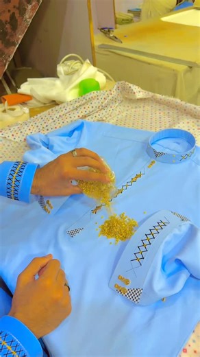 Afghan Tailor on Instagram‎: "اپنی مرضی کے ڈیزاین والے سوٹ🧥 بنواAj kala jora pa ا چاہتےہو؟؟افغان ٹیلرز سی ابھی رابطہ کریں اور اپنا ناپ اور ڈیزاین بھیج کے گھر بیٹھے بیٹھے سوٹ تیار 03249332216 00923705618490 03711333932 QUALITY:Premium Stuff 👌 💸PRICE: 6100Ap apni marzi kay design wash n wear and Cotton main apny Size kay mutabik Suit Tayar krwa skty hain.🙂Pakistan Main 1st time Customized Suit hum say tayar krwain wo b 5 to 8 days main.. Delivery 🚚 All Over Pakistan Available✅#Afghanfabricsan