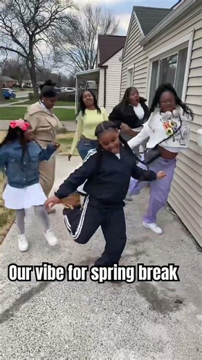 Let me see #viralshort #lyrikk #dance #shortfilms