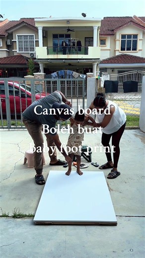 Create Beautiful Baby Footprints on Canvas