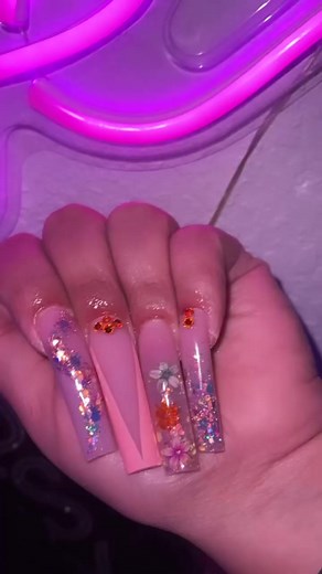 2.1K views · 95 reactions | Very long and very pretty浪 #elpaso #uñas #nails #spanglish #tiktoknails #contenido #lashextensions #lashes #makeup #lashtutorial #fluffy #extra #baddie #russianlashes #virallashes #curlylashes #garzalashes #tutorial #freelashes #model | Pink Nail | Facebook
