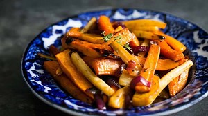 When root vegetables roast, it brings out their natural sweetness--Cider Vinaigrette Roasted Root Vegetables are a satisfying side dish! http://www.simplyrecipes.com/recipes/cider_vinaigrette_roasted_root_vegetables/ | Simply Recipes