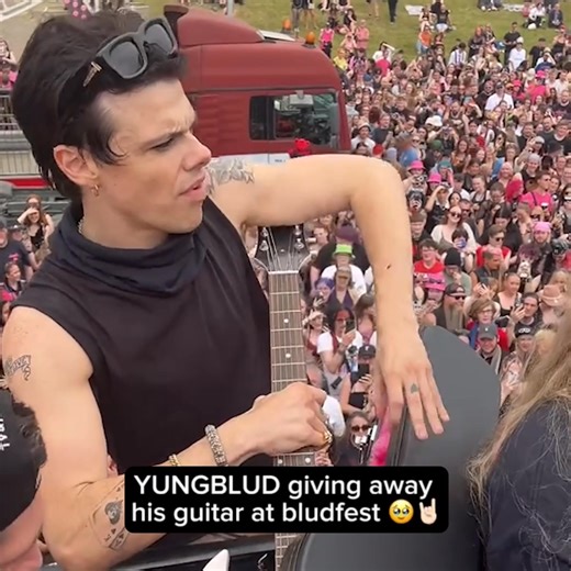 buy ‘IDOLS’ before Thursday 3rd at 23:59pm for a chance to win a signed guitar. | Yungblud | Facebook