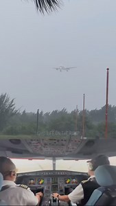 Actual Split View of a very challenging landing scenario. These pilots definitely earned their keep. Thank you for sharing @life.on.the.ramp | Combat Learjet