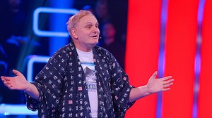 Legendární Vlastík Plamínek v Superlovu: Jeho šílené hudební číslo odrovnalo i Sokola  – eXtra.cz