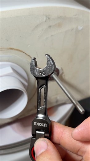 Ratcheting open spanner to tighten toilet bolts easier!