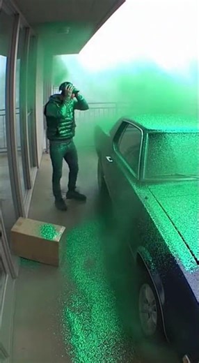 Package EXPLODES in Thief's Face! 🚨 Yellow Powder Blast! #shorts