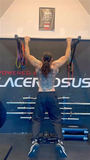 Trazioni alla sbarra 🔥🔥🔥 #BestYa #BestYaFitness #Trazioni #BosioAlessandro