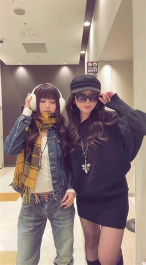 最近の派手な色マフラーのスタイリング