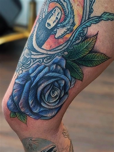 Cover up tattoo - before and after. 😘 Book here: 👉 https://www.instagram.com/custom.tattoos?igsh=ZnkxdHd0d3Q5ZWoy #coverup #beforeandafter #colortattoo #rose #realism