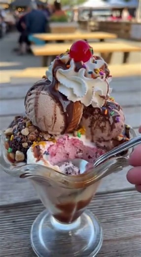 Wildest food challenges across the USA! From giant burgers to hotdog speed runs and pancakes