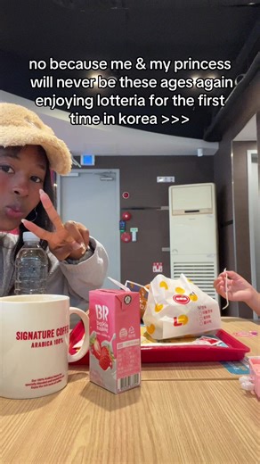 Enjoying Lotteria in Korea for the First Time