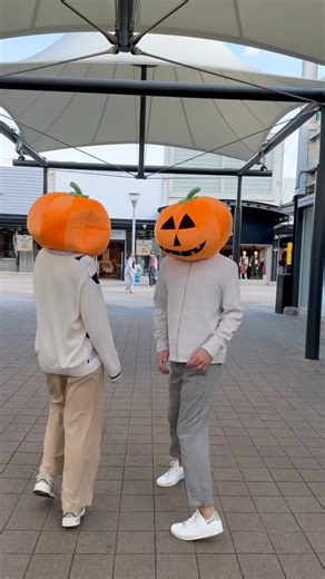 👻 Something spooky is coming to Junction 32… Step inside our Halloween House for 5 days of free spooky crafts and activities.. From decorating pumpkins to creating creepy masks, there's an activity for everyone to get stuck in! 🕸️✨ 📆 Monday 27th - Friday 31st October 📍 Opposite M&S Find out more: https://junction32.com/an-october-half-term-day-out-to-remember/ | Junction 32