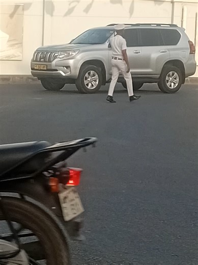 Mwamba Nakukubali: Trending Kenyan Traffic Dance