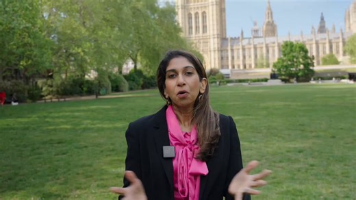 Dear @SuellaBraverman I just wanted to call you out on your recent claim that 250,000 international students in the UK 🇬🇧 took tax payers students loan to pay for their courses worth £4Billion.This is part of how you mischievous and irresponsible politicians cause chaos in the country by deliberately misinforming the common people out of desperation.This is grossly irresponsible of you, REFORM UK and Restore Britain or whatever senseless name the other Temu Party calls itself.Even EU students 