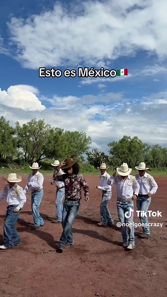 Rate from 1-10😂! Had so much fun learning this dance🇲🇽😍! | mexican dancing videos