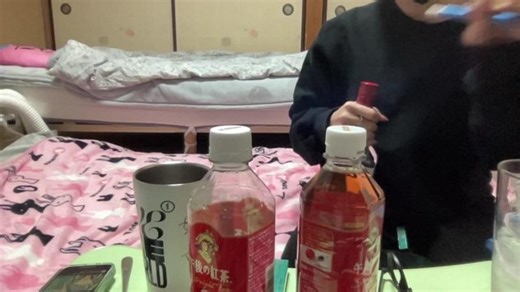 スペシャルゲストと実写配信