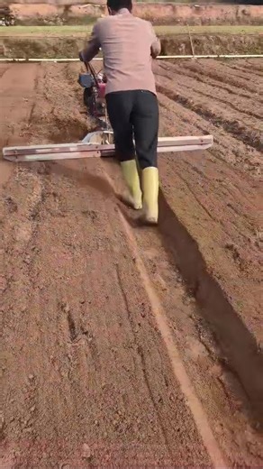 Spring Plowing Season, Hand-operated Tractor Easily Makes Furrows! Cultivation Expert