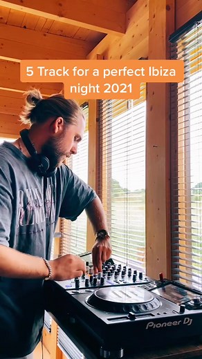 My favourite tracks for a perfect Ibiza night in 2021 ✈️🌴#dance #ibiza #dj #mashup #pioneer #djlife #4y #foryou #music #dancemusic