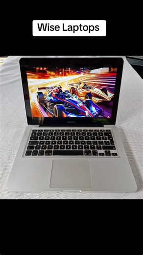 ( B18 ) Macbook Pro A1278 laptop. Minor scratches/marks on the case but nothing major. macOS Sequoia 15.4 operating system fresh installed. 13.3