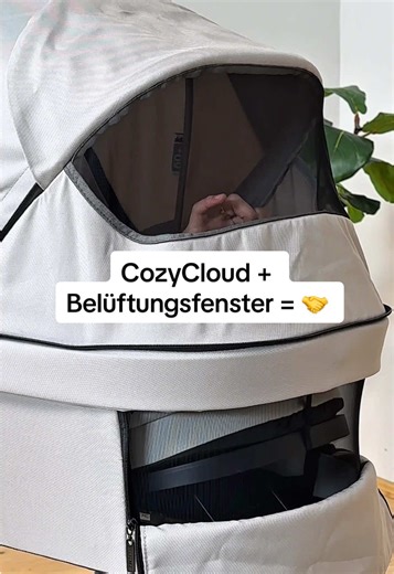 Wie bleibt Dein Baby beim Spaziergang besonders bequem? 🤱🏽 Mit der City Life Babywanne lässt sich das Kopfende der Wanne anheben - ideal, um Deinem Baby z.B. bei Reflux oder leichtem Schnupfen spürbare Erleichterung zu verschaffen, auch unterwegs. In Kombination mit der CozyCloud Matratze und den Belüftungsfenstern entsteht ein angenehmes, gut durchlüftetes Liegeklima. Ein treuer Begleiter für Eure Spaziergänge. 🤍✨ #abcdesign #kinderwagen #citylife #baby #momlife
