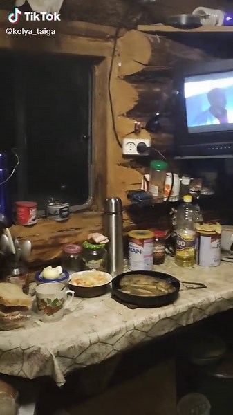 Exploring Rustic Kitchen Decor and Essentials