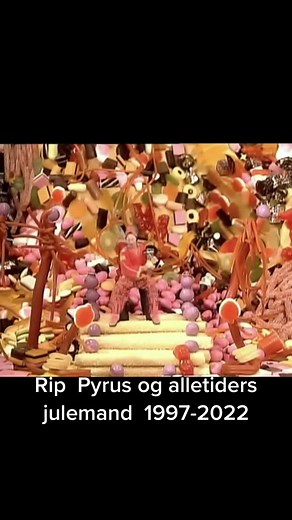 Pyrus#pyrus #pyrusogalleTidersJulemand #dansk #julekalender #f #fyp #foryou #foryoupage