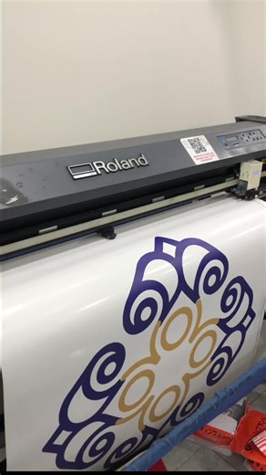 PROSES CUTTING POLA STICKER UKURAN BESAR, Buat kalian yang mau cetak sticker ukuran besar Cutting pola di JTPH juga bisaa bangeet ya guyss JTPH Print Shop Solusi Printing dan percetakan di Purwodadi dan sekitarnya, Informasi / Pemesanan WA ke : 087722724865 Jam Operasional Kami : • Minggu - Kamis : 08.00 - 21.00 • Jum'at - Sabtu : 08.00 - 17.00 📍JTPH Print Shop | Simpang Lima Purwodadi #cetakstickermeteran #cuttingstickerbesar #cuttingstickermeteran #percetakan #digitalprinting