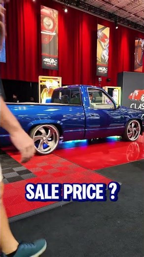 1993 Chevrolet C1500 Custom. #shorts #chevroletc15000 #classicchevytrucks #classictrucks