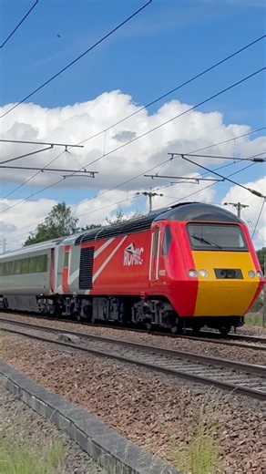 The ROMIC HST on a Stratford Upon Avon railtour at Crofton 43094 & 43122