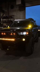 Small Body, Big Brightness. 💡 This 3'' pod light -L030-LED may be compact, but it delivers 50W and 5000 lumens — making it a perfect fog light solution for off-road and work vehicles. ✔ White & amber beams for clear vision in any weather ✔ Spot flood combo for distance and wide coverage ✔ 5 OSRAM P7 LEDs for reliable performance ✔ Flexible mounting with adjustable U-bracket Distributors and installers choose it for its size-to-power ratio and easy fitment. A compact fog light that works harder 