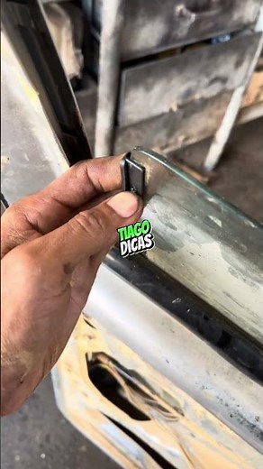 Car window stuck or going up crooked? See how to fix it step by step! #workshoptip