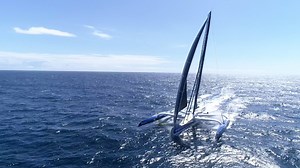 Premières sensations fortes en équipage à bord du Maxi Banque Populaire XI avec une belle pointe de vitesse à 40 nœuds 🚀👍 #PassionVoile #MaxiBanquePopulaireXI | Voile Banque Populaire