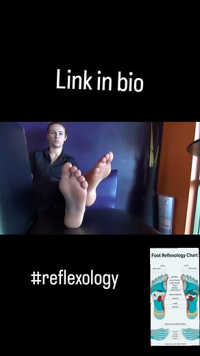 reflexologist - reflexology on Instagram: "Volunteer with webbed toes has no issues with her webbed toes!!! What do webbed toes indicate? In most cases, webbing of the fingers or toes occurs at random, for no known reason. Less commonly, webbing of the fingers and toes is inherited. Webbing can also be related to genetic defects, such as Crouzon syndrome and Apert syndrome. #reflexology #study #health #healthy #mind #education #happy #foottherapy #footstudy #education"