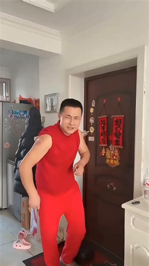 Don't worry Papa, I will take out the cup 🙂~ wood working art / hand crafts ideas / home made /sk...