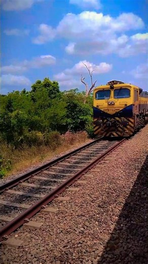 Taking the Iconic Train to Jaffna | Sri Lanka Travel POV #train