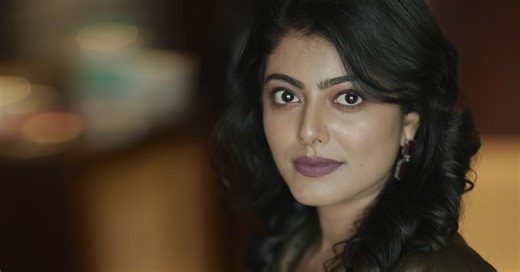 ചെറുതും വലുതുമായ ആർട്ടിസ്റ്റുകളെ ഒരുപോലെ ട്രീറ്റ് ചെയ്യും; അവരുടെ പ്രൊഫഷണലിസം കണ്ടുപഠിക്കേണ്ടത്- മെറിന്‍ ഫിലിപ് | DoolNews