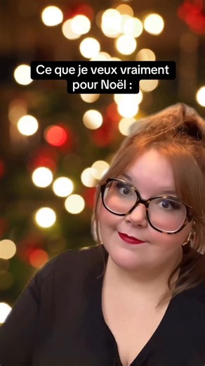 Tiffany on Instagram: "Chère Père Noël, J’ai été très sage cette année ! Voici ma liste de cadeaux 😊 Et vous, qu’est ce qui vous ferait plaisir pour Noël ? #wishlist #bodypositive #frenchcurves"