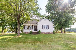 1740 Merrill Ave, Wausau, WI 54401 - MLS 22403738 - Coldwell Banker