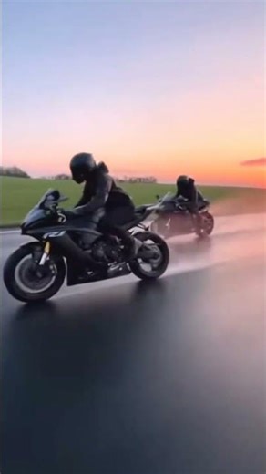 Yamaha YZF-R1 vs Suzuki GSX-R1000 #automobile#yamaha #suzuki