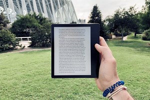 Es oficial: Amazon se carga al Oasis y con él muere el último Kindle con botones físicos